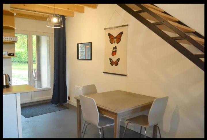 L'Atelier De La Blanchardiere 49520 Bed & Breakfast Le Tremblay Exterior photo